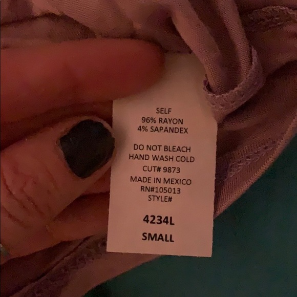 Oversized s crisscrossed top - Picture 3 of 3